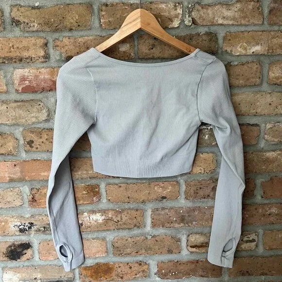 OQQ Women's Crop Top Ribbed Seamless Workout Exercise Long Sleeve Crop Medium - Picture 3 of 9